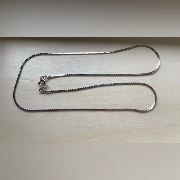NIB STG SILVER solid flat serpentine chain Vintage 15” - Picture 5 of 10